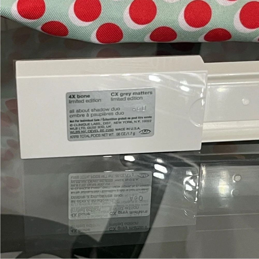 Clinique Eyeshadow Duo 4X Bone/Grey Matters plus Red Polka Dot Bag ~NEW~
